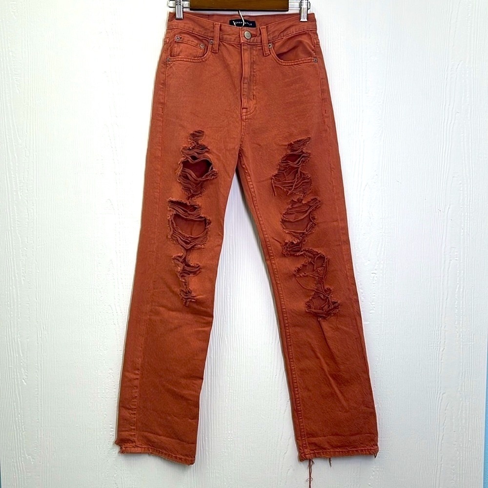 Aeropostale - Distressed Dark Pink 90s Baggy High Waisted Jean Size 2Regular - Picture 2 of 13